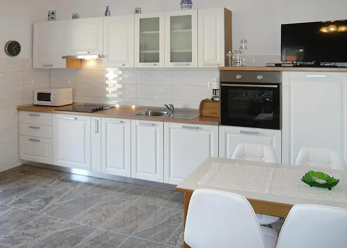Couple Getaway Near Adriatic Sea Апартаменты Биоград-на-Мору